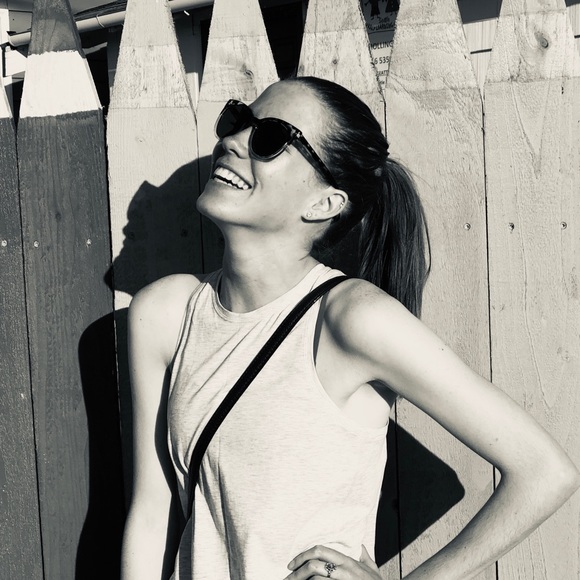 Meet your Posher, Taylor - Picture 1 of 1